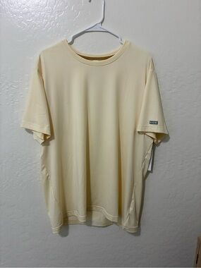 NWT Men’s Rhone Backspin Tee XL Lemon Mist Performance Stretch Athletic Shirt